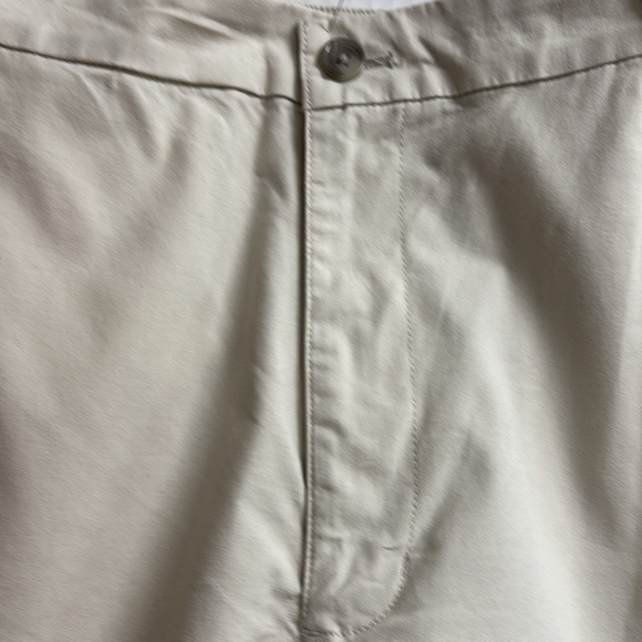 Chaps Stretch Men's Khaki Shorts W/Belt Loops Pockets On Front & Back Size 36 - Picture 9 of 9
